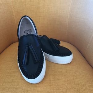 Vince Camuto Womens Kayleena Fashion Sneaker Vince Camuto Womens Kayleena Fashion Sneaker